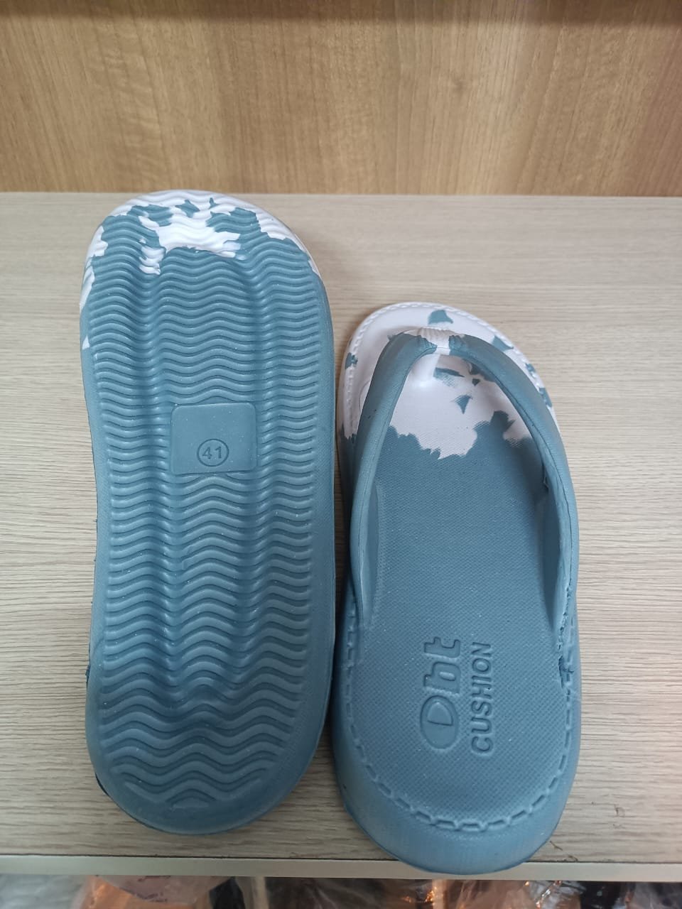 men flip flop sandal (color teal & white | size10) men flip flop sandal (color teal & white | size10)